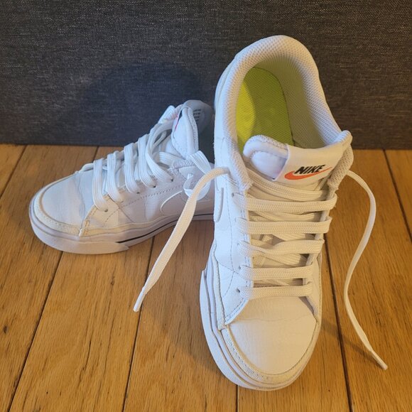 Nike Kids' Court Legacy White Shoes Size: U.S - 5 - Picture 1 of 5
